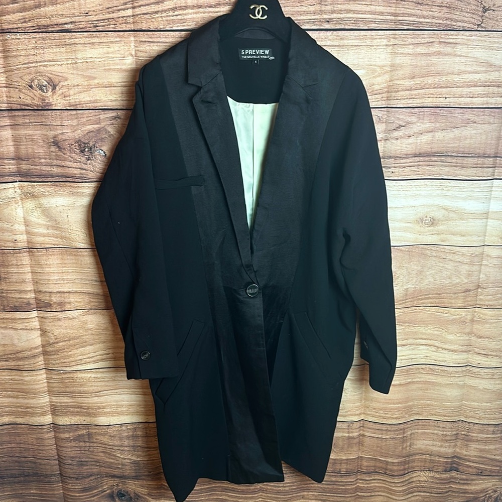 5 PREVIEW THE NOUVELLE VAGUE Oversized Jacket S